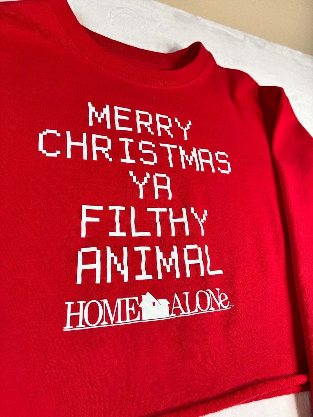 Home Alone Merry Christmas Ya Filthy Animal Size L Cropped Red Sweatshirt